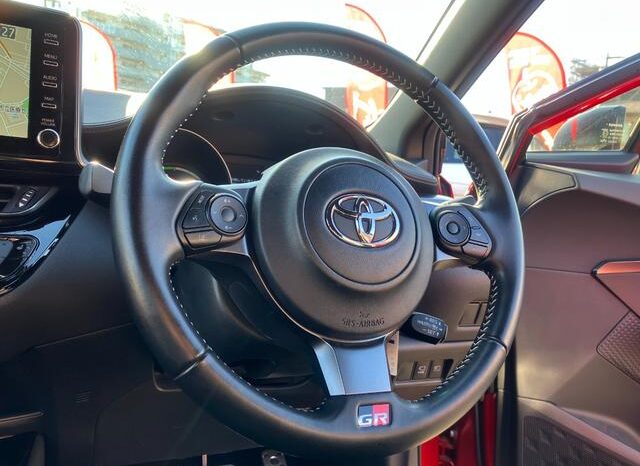 
								TOYOTA C-HR 2021 full									