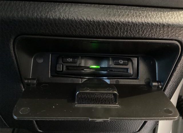 
								TOYOTA VOXY 2021 full									