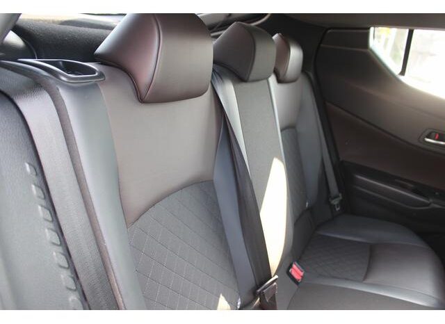 
								TOYOTA C-HR 2017 full									