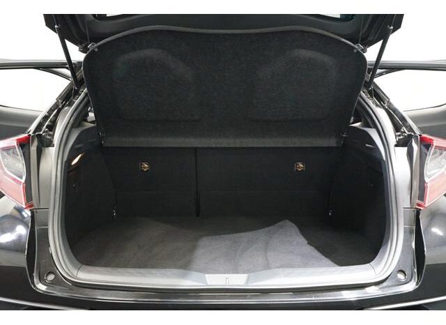 
								TOYOTA C-HR 2019 full									