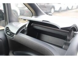 
										TOYOTA VOXY 2016 full									