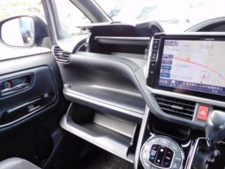 
										TOYOTA VOXY 2021 full									