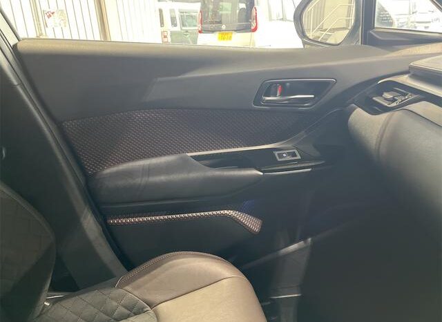 
								TOYOTA C-HR 2018 full									