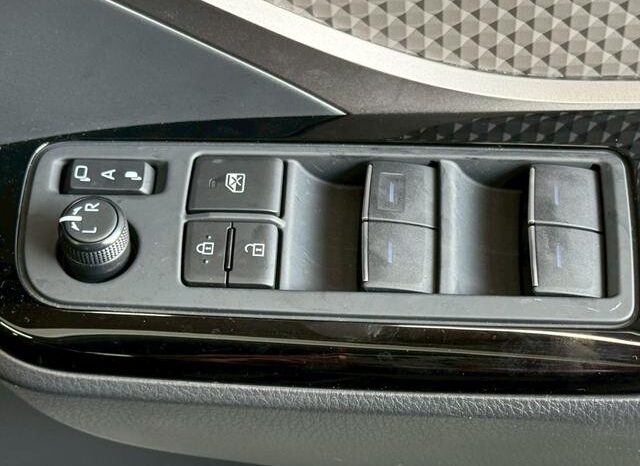 
								TOYOTA C-HR 2020 full									