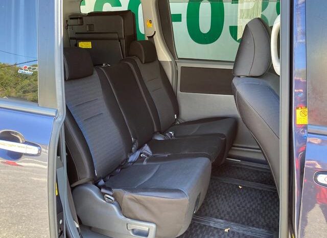 
								TOYOTA VOVY 2009 full									