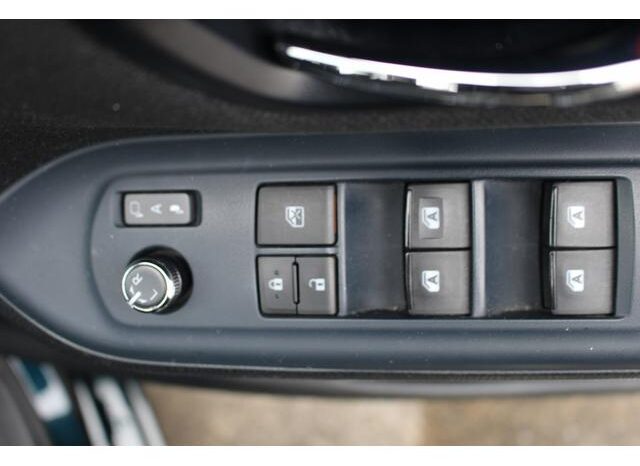 
								TOYOTA VOXY 2016 full									