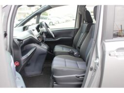 
										TOYOTA VOXY 2016 full									