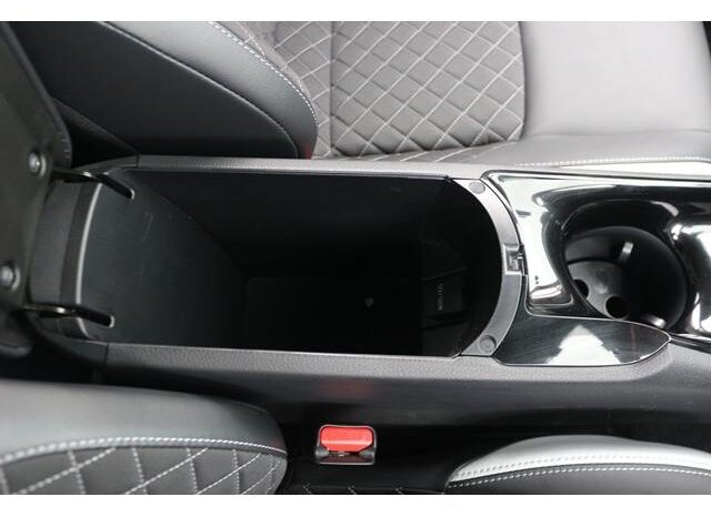 
								TOYOTA C-HR 2019 full									