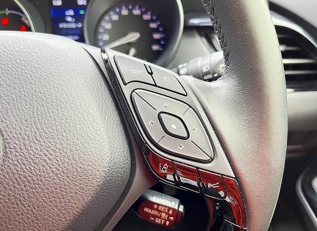 
								TOYOTA C-HR 2022 full									