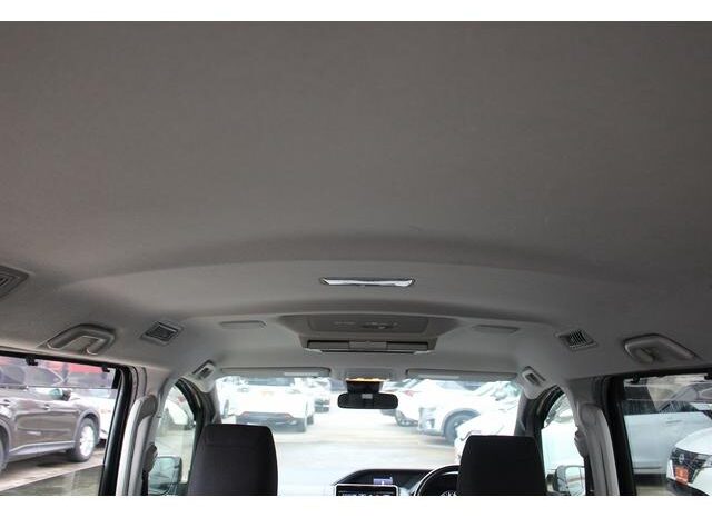 
								TOYOTA VOXY 2016 full									