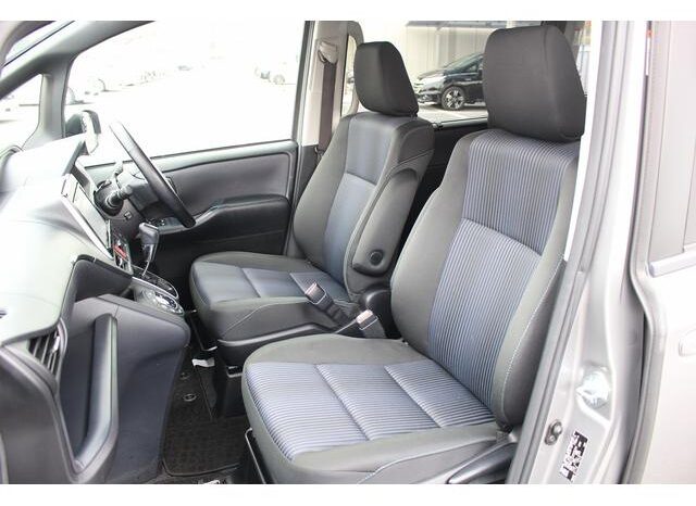 
								TOYOTA VOXY 2016 full									