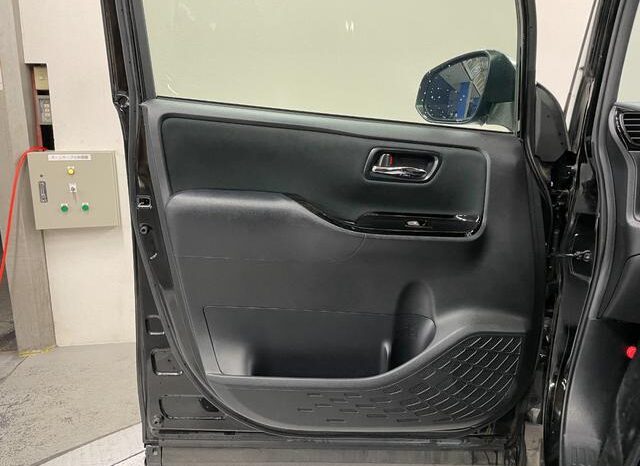 
								TOYOTA VOXY 2019 full									