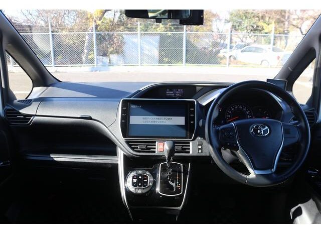 
								TOYOTA VOXY 2019 full									