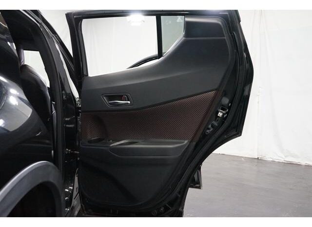 
								TOYOTA C-HR 2019 full									