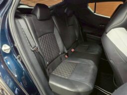 
										TOYOTA C-HR 2019 full									