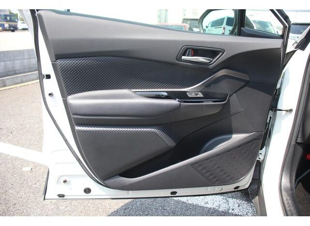 
								TOYOTA C-HR 2019 full									