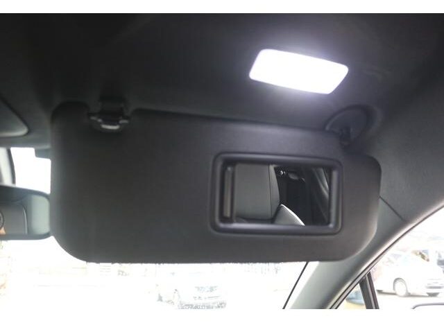 
								TOYOTA C-HR 2019 full									