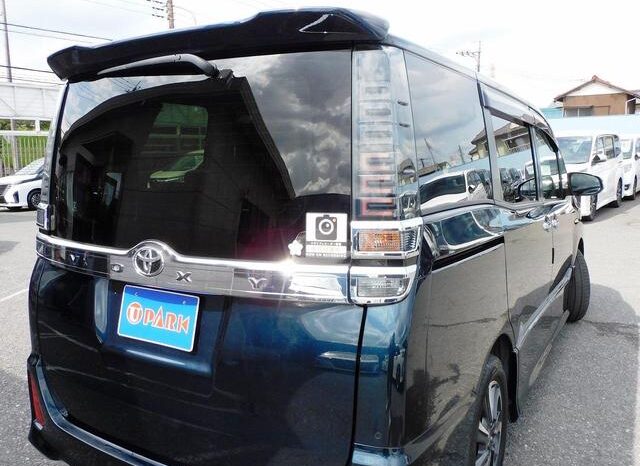 
								TOYOTA VOXY 2021 full									