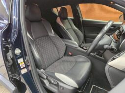 
										TOYOTA C-HR 2019 full									