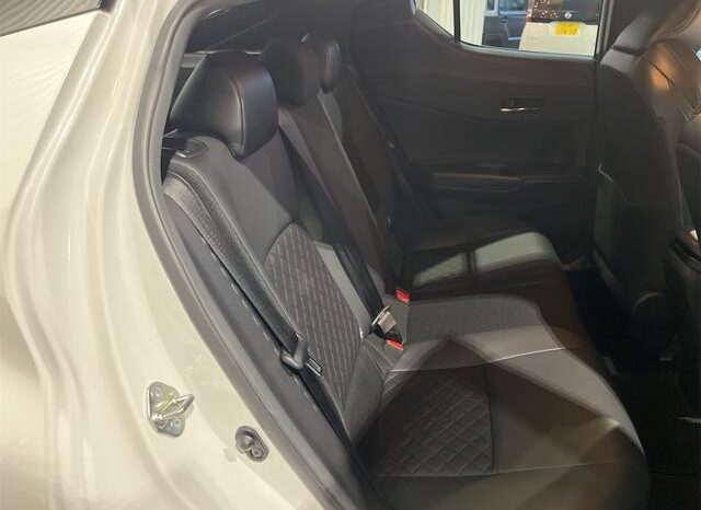 
								TOYOTA C-HR 2021 full									