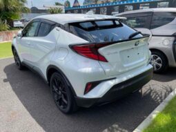 
										TOYOTA C-HR 2022 full									
