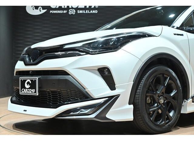 
								TOYOTA C-HR 2022 full									