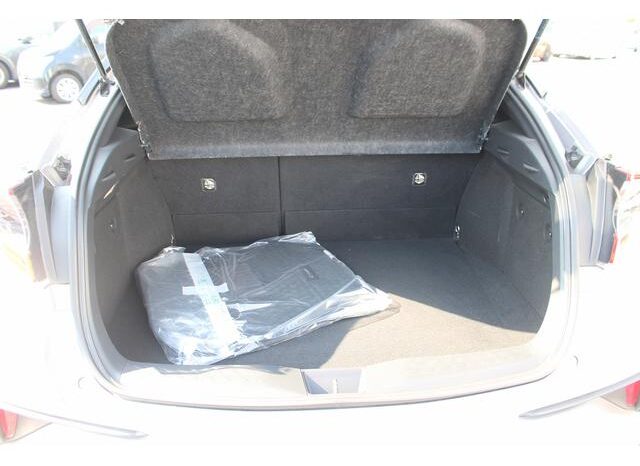 
								TOYOTA C-HR 2017 full									