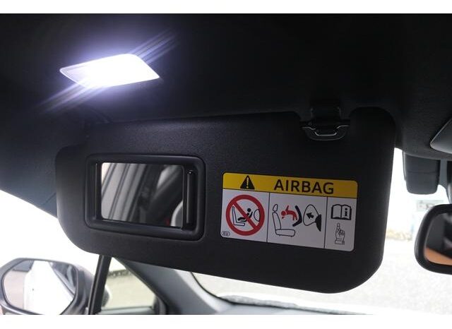 
								TOYOTA C-HR 2019 full									