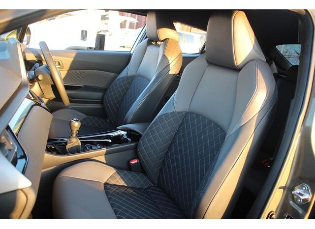 
								TOYOTA C-HR 2020 full									