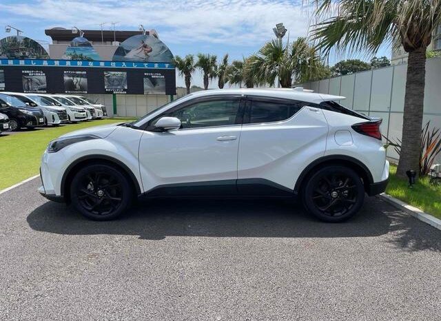 
								TOYOTA C-HR 2022 full									