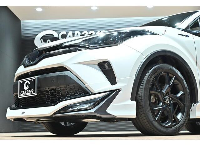 
								TOYOTA C-HR 2022 full									