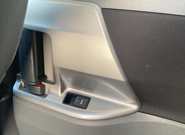 
								TOYOTA VOVY 2009 full									