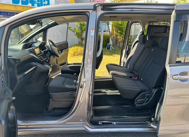 
								TOYOTA VOXY 2019 full									