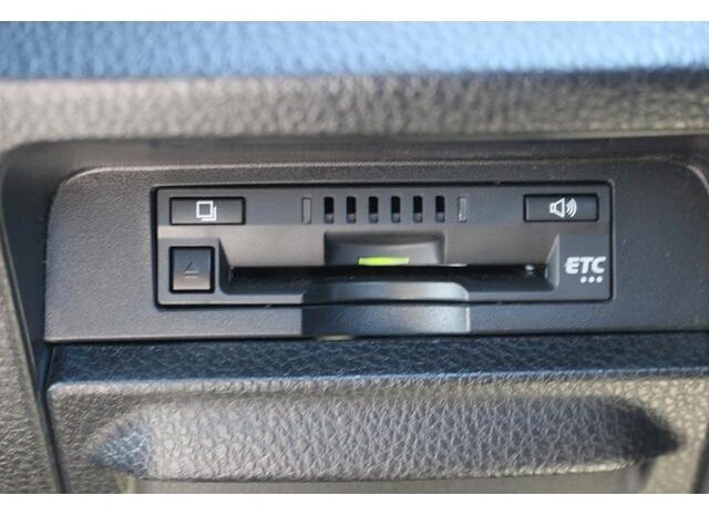 
								TOYOTA VOXY 2019 full									