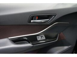 
										TOYOTA C-HR 2019 full									