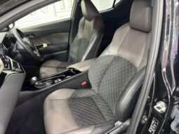 
										TOYOTA C-HR 2021 full									