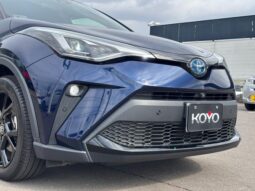 
										TOYOTA C-HR 2021 full									