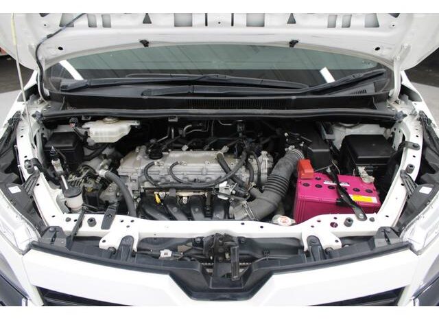 
								TOYOTA VOXY 2019 full									