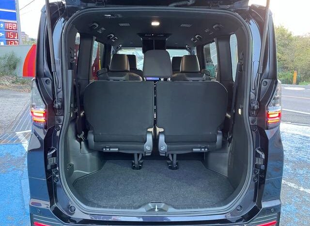 
								TOYOTA VOXY 2022 full									