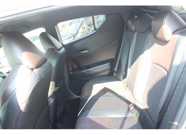 
								TOYOTA C-HR 2017 full									