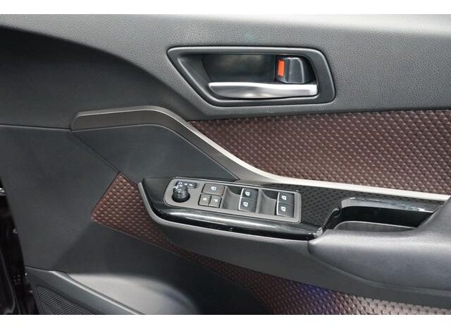 
								TOYOTA C-HR 2018 full									