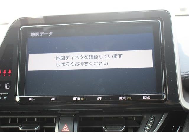 
								TOYOTA C-HR 2019 full									