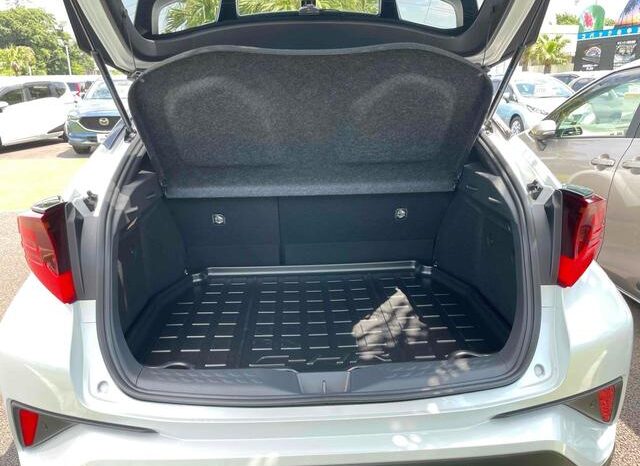 
								TOYOTA C-HR 2022 full									