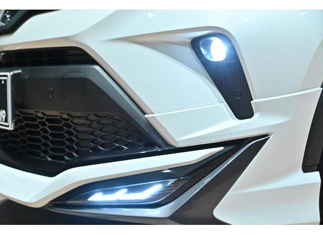 
								TOYOTA C-HR 2022 full									