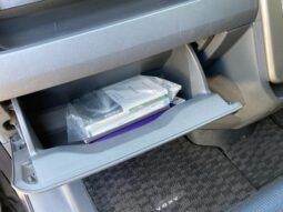 
										TOYOTA VOVY 2009 full									