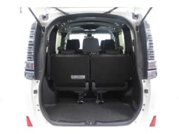 
										TOYOTA VOXY 2019 full									