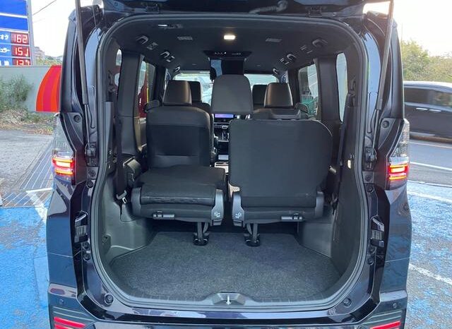 
								TOYOTA VOXY 2022 full									