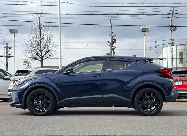 
								TOYOTA C-HR 2021 full									