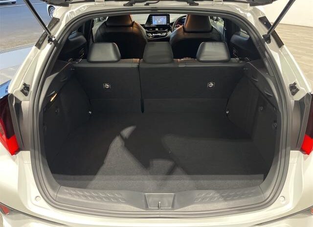 
								TOYOTA C-HR 2021 full									