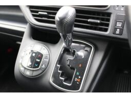 
										TOYOTA VOXY 2016 full									